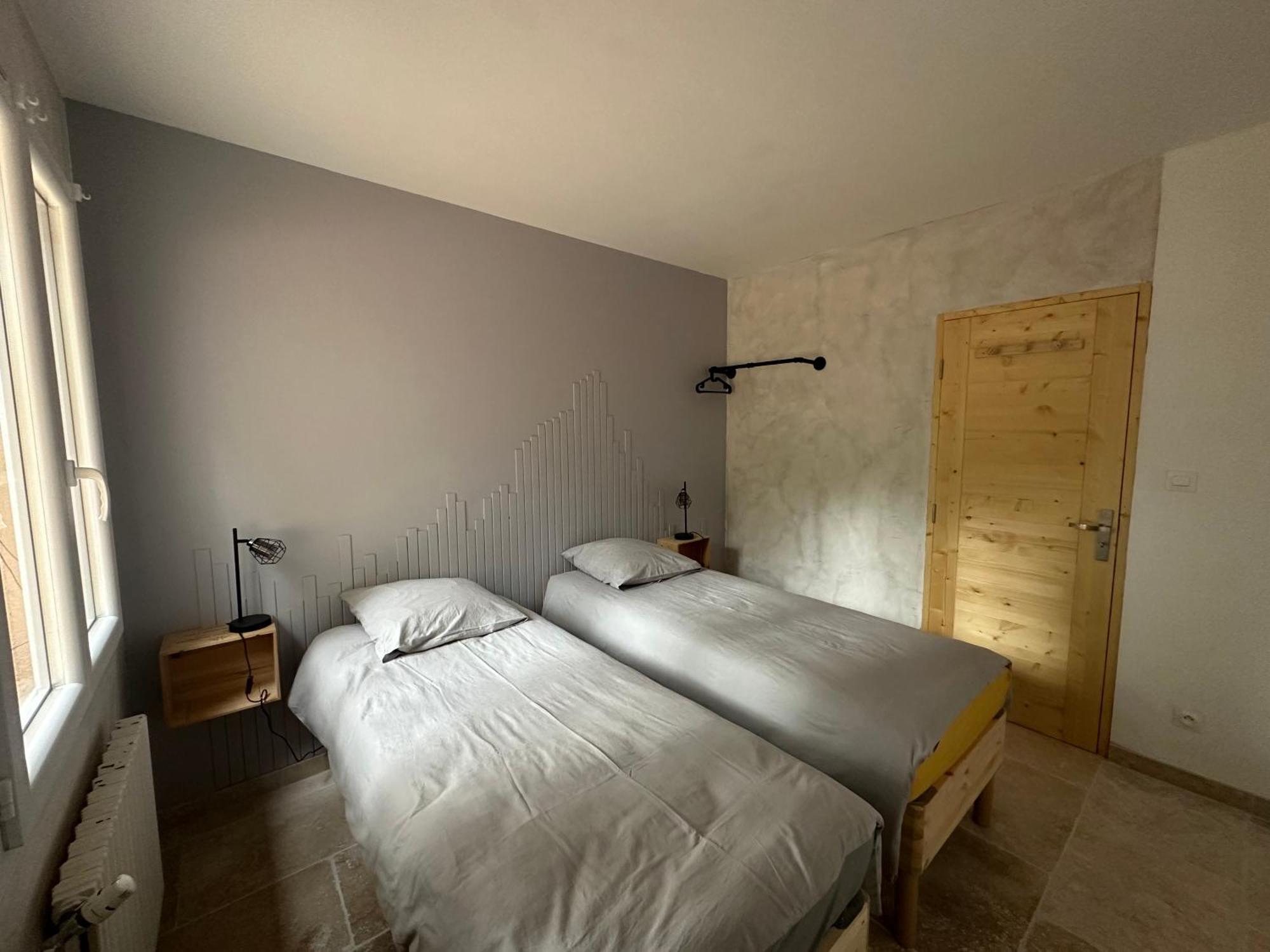 Maison Au Pied De La Sainte Victoire Puyloubier Bagian luar foto