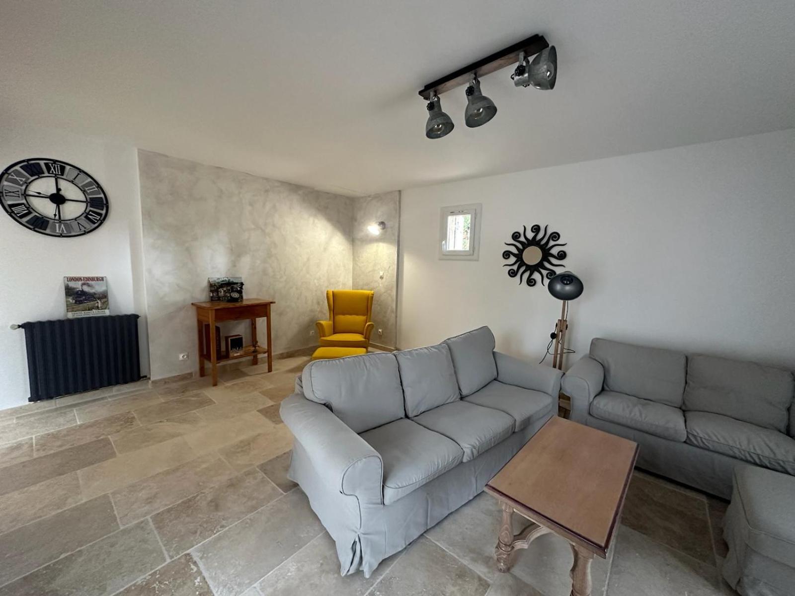 Maison Au Pied De La Sainte Victoire Puyloubier Bagian luar foto